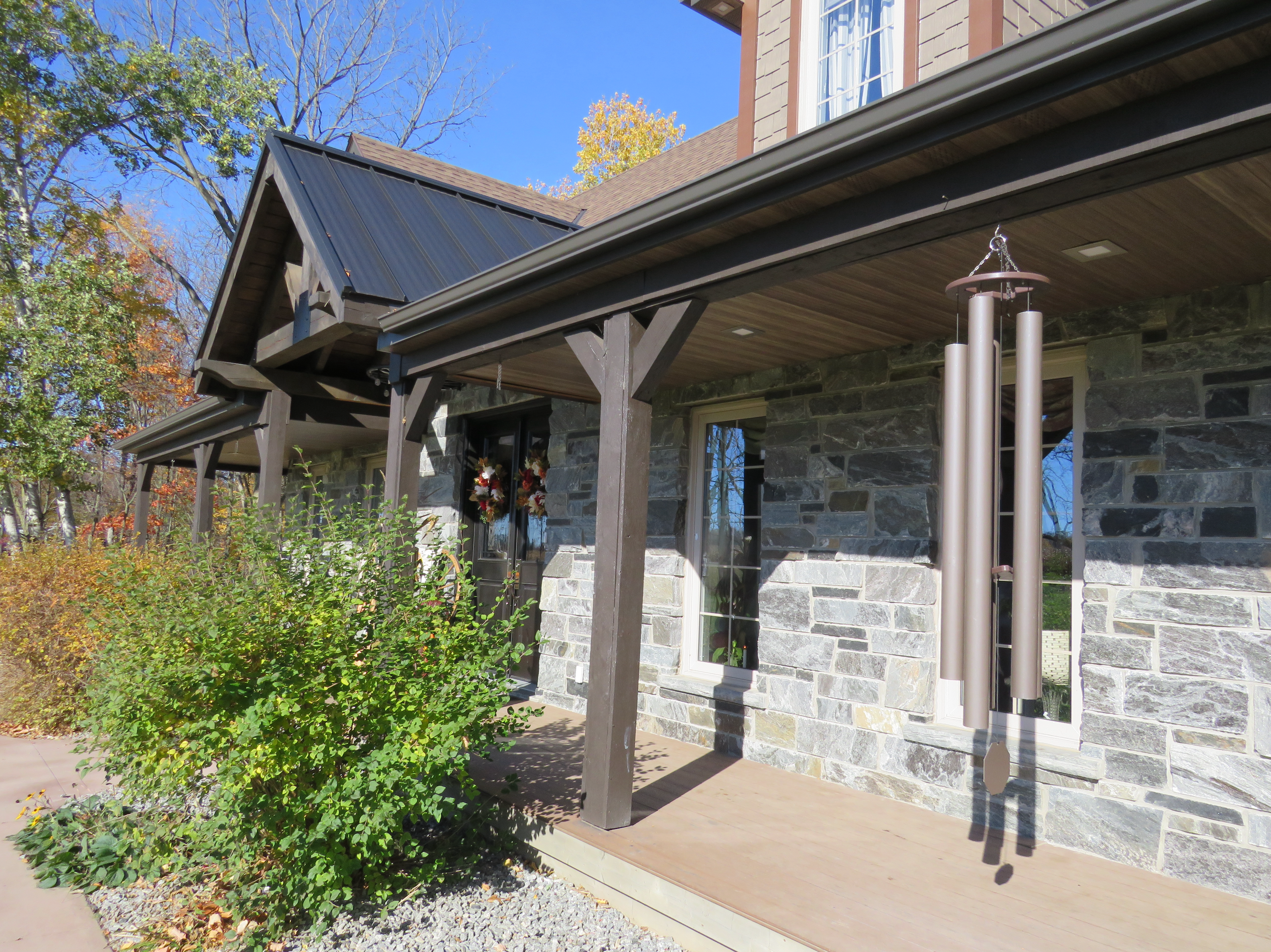 Paula's Dream Blend - Elite Blue Granite with Brown Accent - Sawn Height - Thin Stone Veneer - Flats