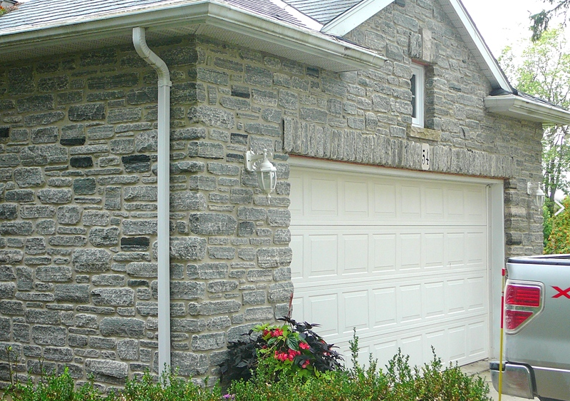 Elite Blue Granite Ledgerock Thin Veneer - Tumbled - Flats