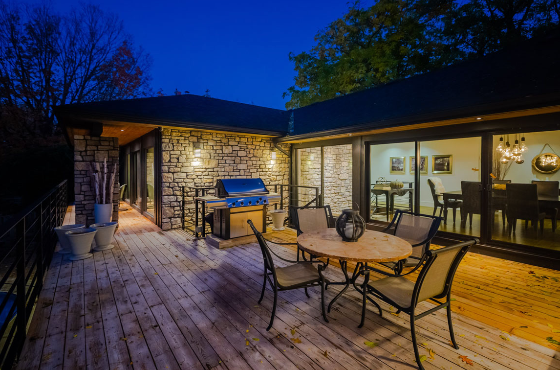 Dozzi Oakville Limestone Blend - Tumbled Thin Stone Veneer - Flats