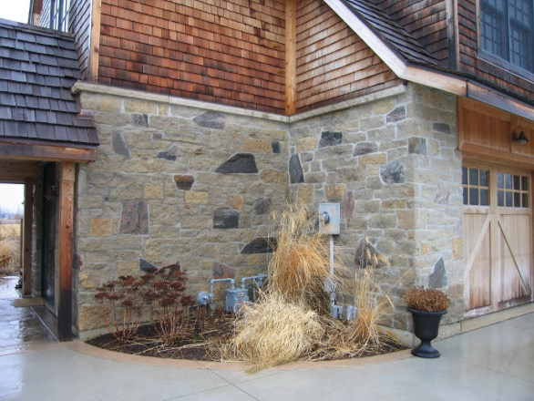 Harvest Gold Ledgerock with Squares and Recs, and Colonial Classic Random Accent - Thin Stone Veneer - Corners