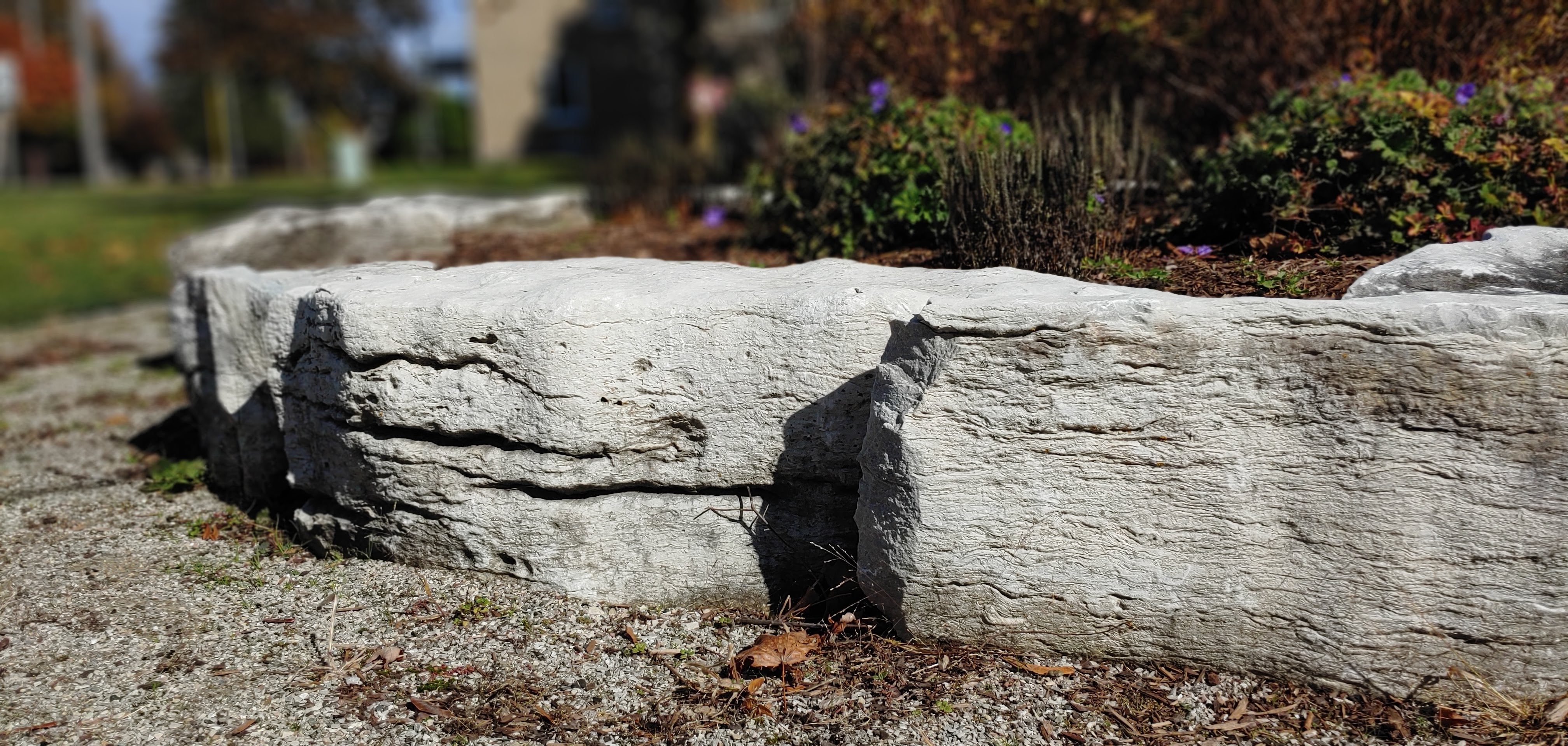 Armour Stone - Weathered Weatheredge Limestone - 2x2x3-5'